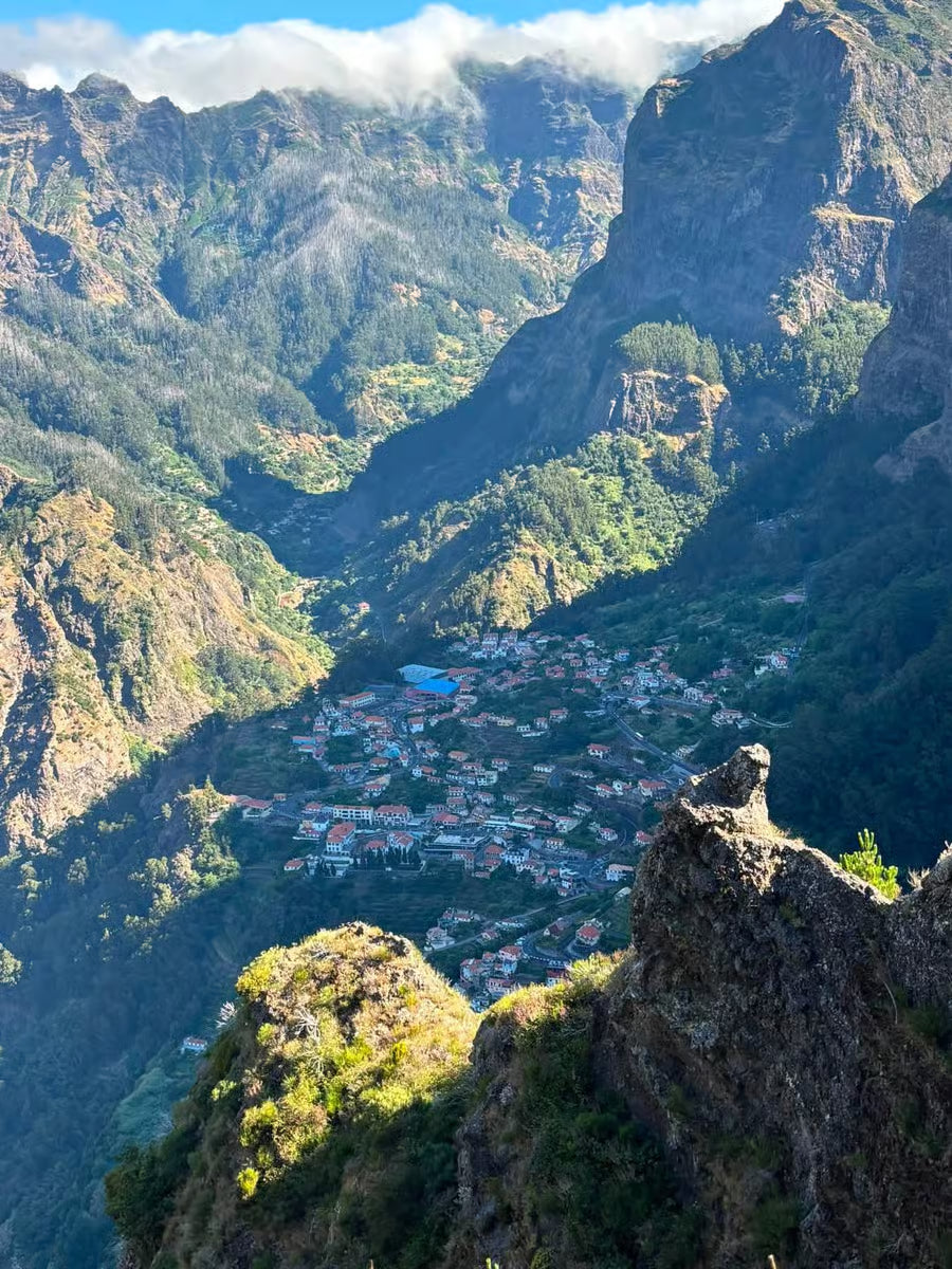 Private Discovery tour: Curral das Freiras, Pico dos Barcelos, and Eira do Serrado