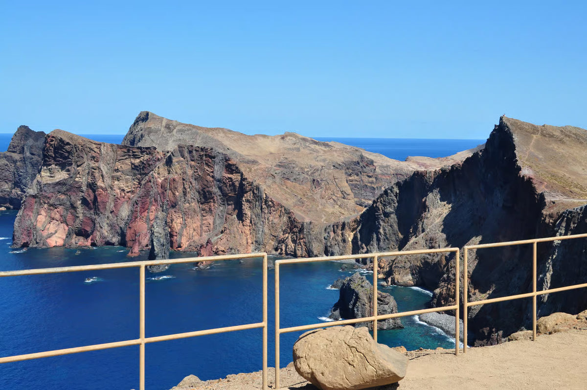 East Coast Heritage Route: Pico do Arieiro & Traditional Santana